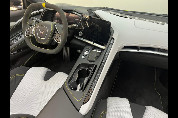 Chevrolet Corvette C8.R Convertible Carbon Pack