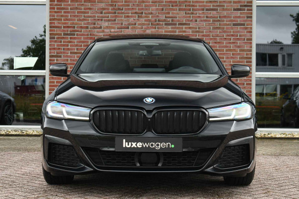 BMW 5 Serie 530e M-Sport Pano Trekh ACC HUD 360 Laser El-Klep