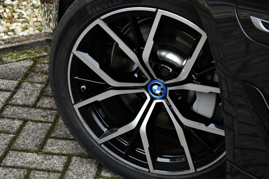 BMW 5 Serie 530e M-Sport Pano Trekh ACC HUD 360 Laser El-Klep