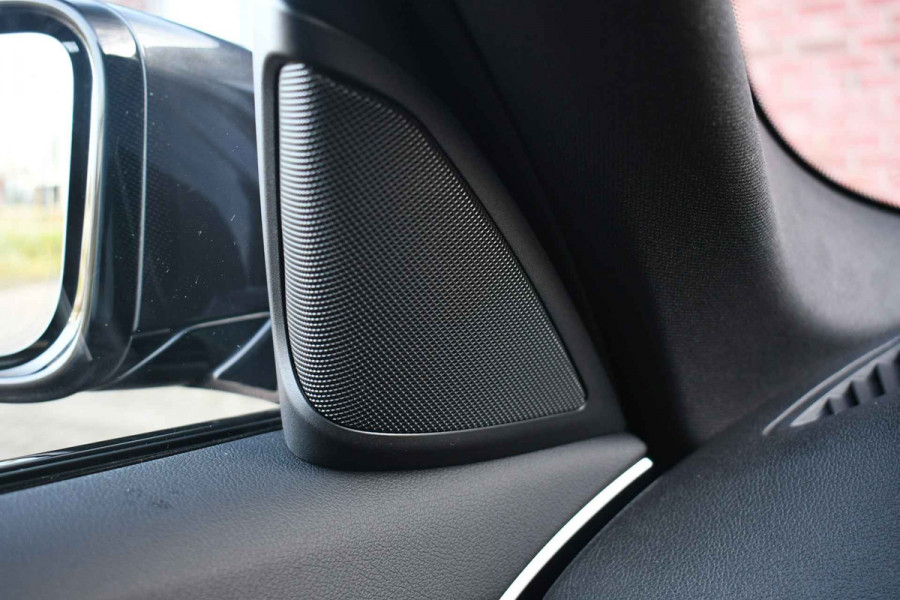 BMW 5 Serie 530e M-Sport Pano Trekh ACC HUD 360 Laser El-Klep