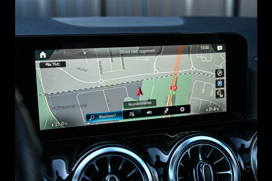 Mercedes-Benz GLA 250 e AMG Line · Panoramadak · Elektr. verst. stoelen · Ambiance sfeerverlichting · Stoelverwarming · Achteruitrijcamera ·