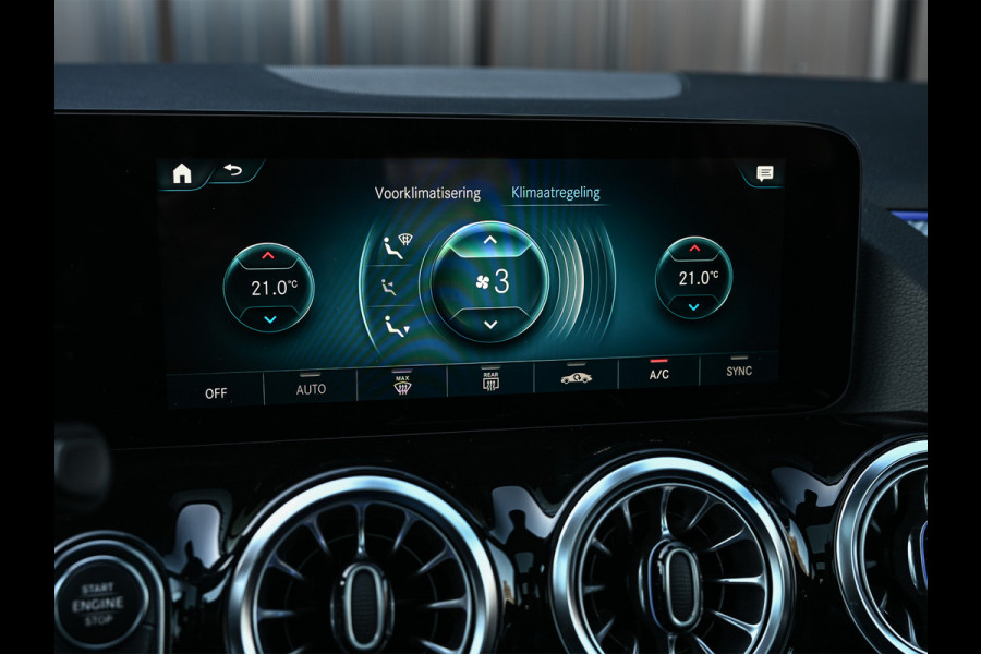 Mercedes-Benz GLA 250 e AMG Line · Panoramadak · Elektr. verst. stoelen · Ambiance sfeerverlichting · Stoelverwarming · Achteruitrijcamera ·