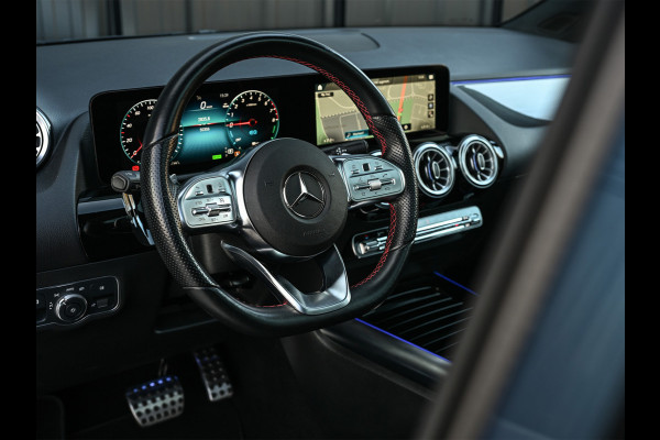 Mercedes-Benz GLA 250 e AMG Line · Panoramadak · Elektr. verst. stoelen · Ambiance sfeerverlichting · Stoelverwarming · Achteruitrijcamera ·