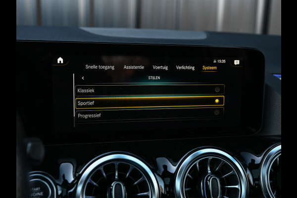 Mercedes-Benz GLA 250 e AMG Line · Panoramadak · Elektr. verst. stoelen · Ambiance sfeerverlichting · Stoelverwarming · Achteruitrijcamera ·