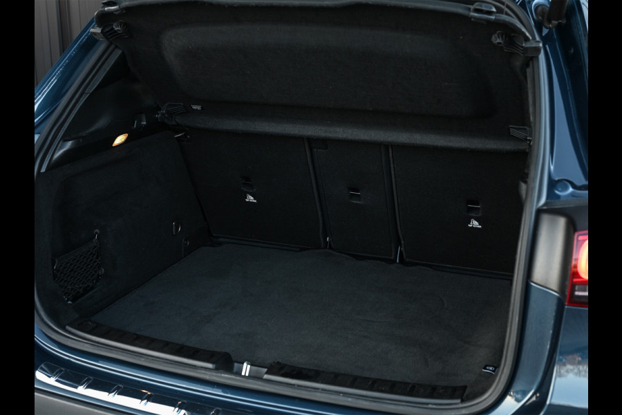 Mercedes-Benz GLA 250 e AMG Line · Panoramadak · Elektr. verst. stoelen · Ambiance sfeerverlichting · Stoelverwarming · Achteruitrijcamera ·