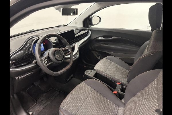 Fiat 500E Icon 42 kWh SOH 95.3%/Navigatie Apple Carplay/Android Auto Cruise Control Virtual Cockpit Climate Control Lichtmetalen velgen