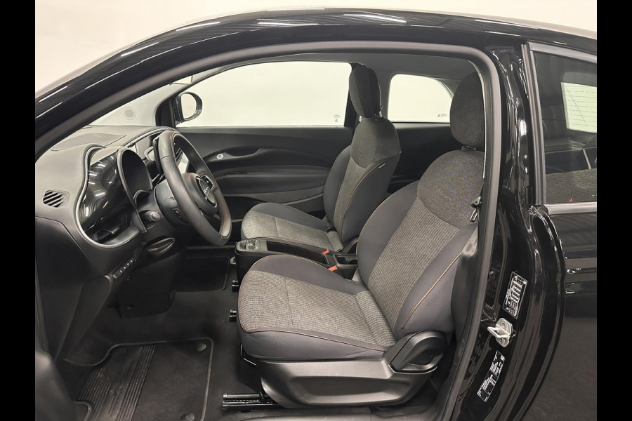 Fiat 500E Icon 42 kWh SOH 95.3%/Navigatie Apple Carplay/Android Auto Cruise Control Virtual Cockpit Climate Control Lichtmetalen velgen