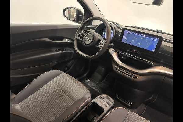 Fiat 500E Icon 42 kWh SOH 95.3%/Navigatie Apple Carplay/Android Auto Cruise Control Virtual Cockpit Climate Control Lichtmetalen velgen