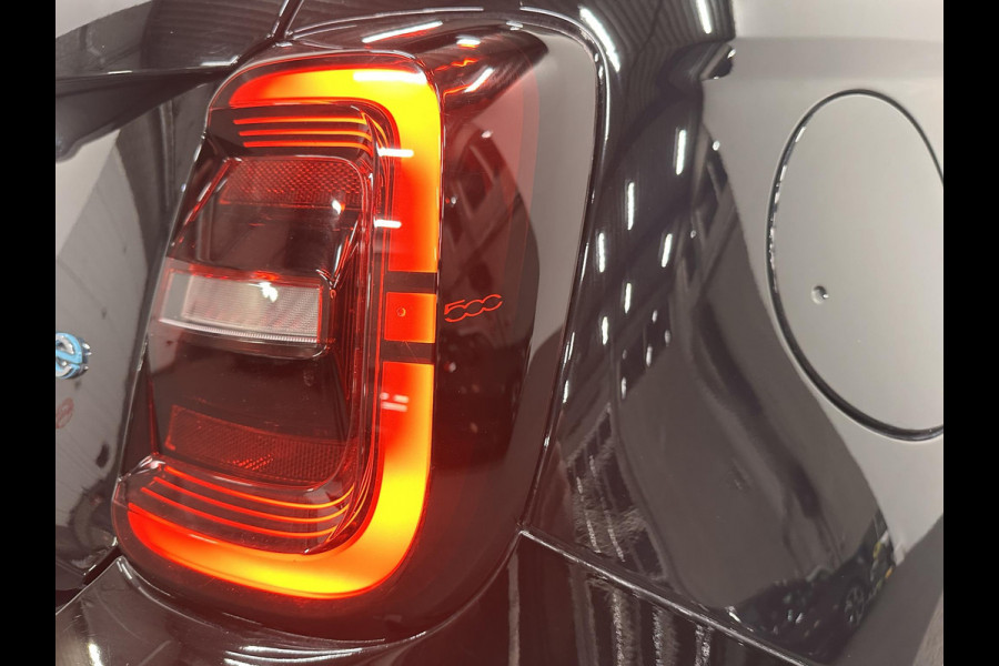 Fiat 500E Icon 42 kWh SOH 95.3%/Navigatie Apple Carplay/Android Auto Cruise Control Virtual Cockpit Climate Control Lichtmetalen velgen
