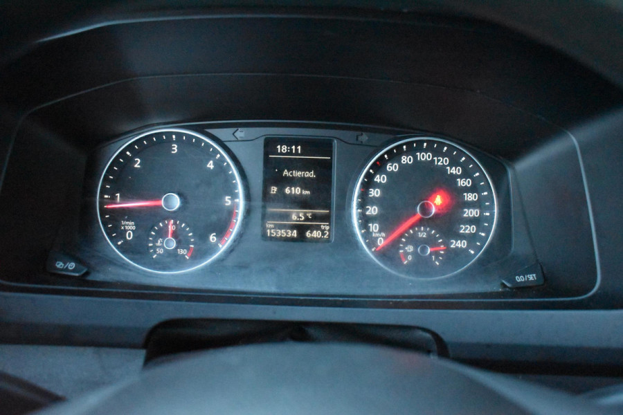 Volkswagen Transporter 2.0 TDI L2H1 Highline Carplay Trekhaak Cruise Navi