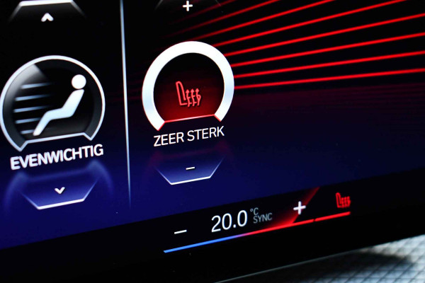 BMW 3 Serie Touring 330e M-Sport Pro Pano M-zetels ACC HUD HiFi 19inch