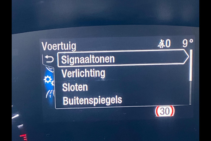 Ford FOCUS Wagon 1.0 NAVI/CRUISE/CARPLAY/LANE/PDC/BTW