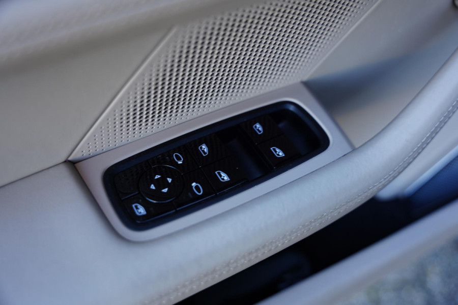 Porsche Taycan 4S Performance 84 kWh / €162k Nieuw / XPEL / PCCB / Burmester