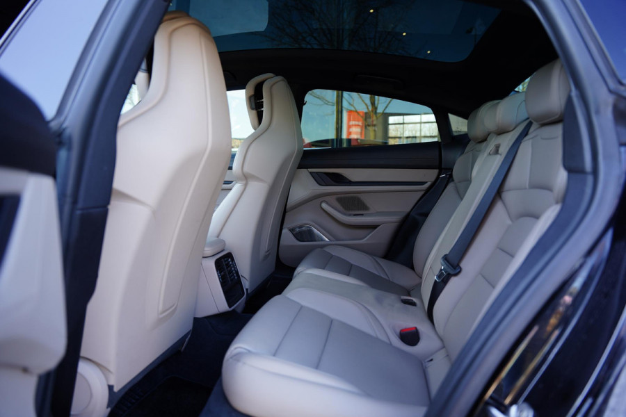 Porsche Taycan 4S Performance 84 kWh / €162k Nieuw / XPEL / PCCB / Burmester