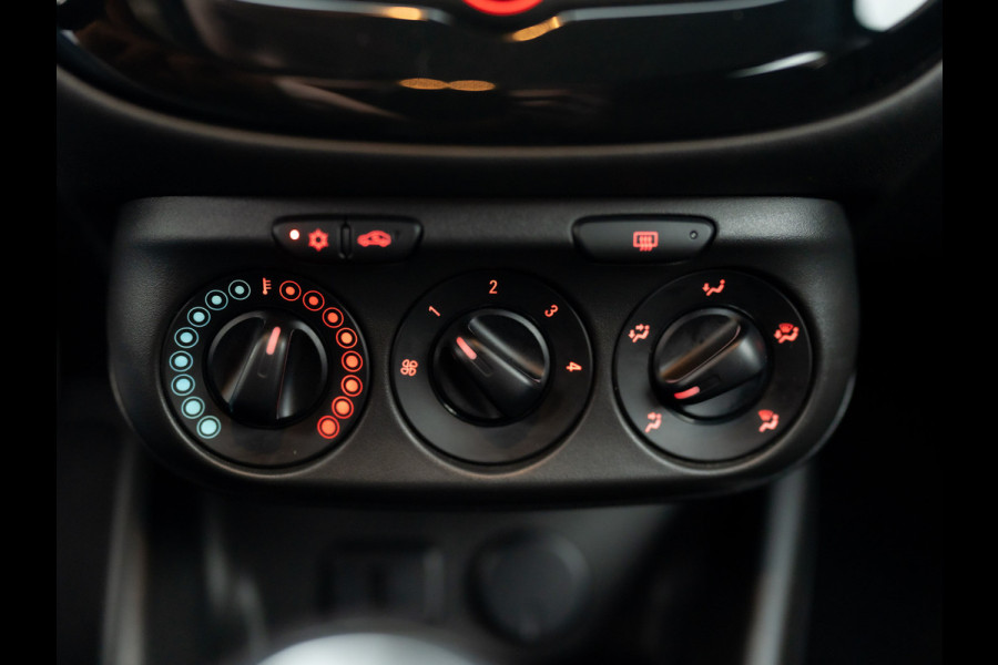 Opel Corsa 1.4 90Pk Favourite | Trekhaak afnb. | Navi | Apple Carplay/ Android Auto | Prijs Rijklaar!!