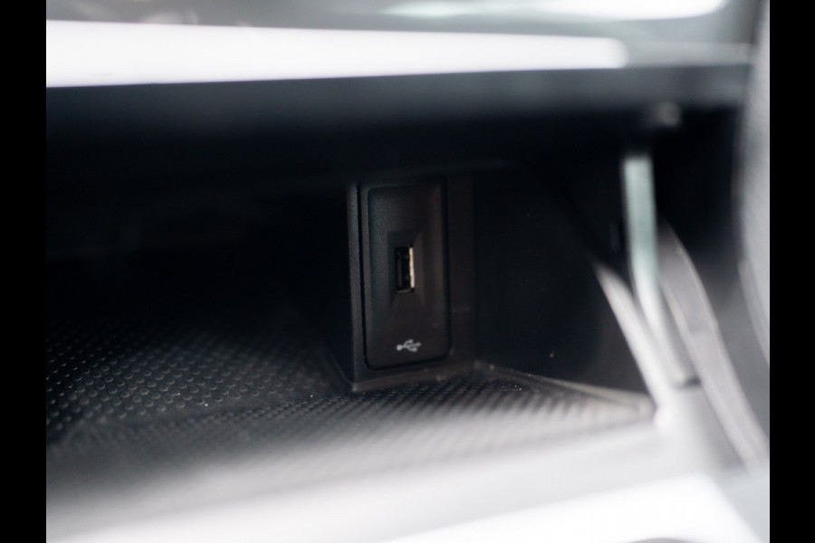 Volkswagen Golf Variant 1.5 TSI Comfortline Business | Camera | Trekhaak | Stoelverw. | Prijs Rijklaar!!