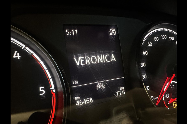 Volkswagen Transporter 2.0 TDI L1H1 110 pk Airco Cruise Control Trekhaak Navi