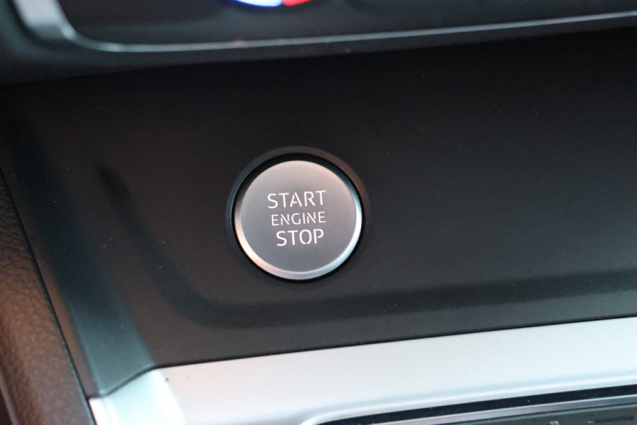 Audi Q3 35 TFSI Pro Line | Panoramadak | ACC | Side Assist | Lane Assist | Stoelverwarming | Camera | CarPlay | Keyless Go | Virtual Cockpit | F1 Flippers | Inc BTW | Nieuwe APK