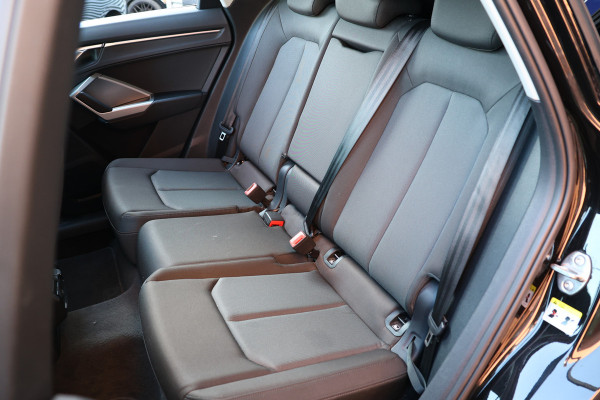 Audi Q3 35 TFSI Pro Line | Panoramadak | ACC | Side Assist | Lane Assist | Stoelverwarming | Camera | CarPlay | Keyless Go | Virtual Cockpit | F1 Flippers | Inc BTW | Nieuwe APK