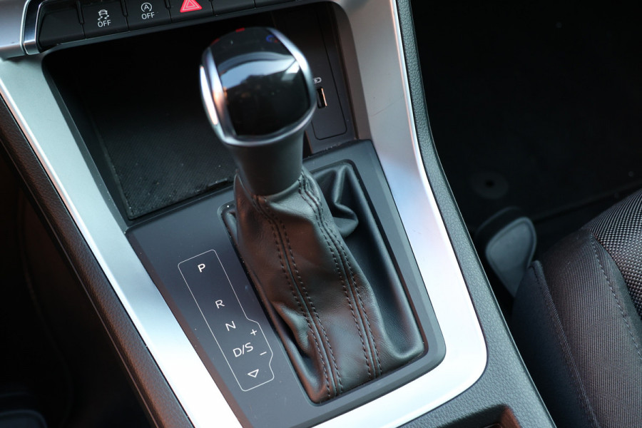 Audi Q3 35 TFSI Pro Line | Panoramadak | ACC | Side Assist | Lane Assist | Stoelverwarming | Camera | CarPlay | Keyless Go | Virtual Cockpit | F1 Flippers | Inc BTW | Nieuwe APK