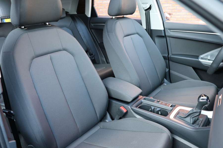 Audi Q3 35 TFSI Pro Line | Panoramadak | ACC | Side Assist | Lane Assist | Stoelverwarming | Camera | CarPlay | Keyless Go | Virtual Cockpit | F1 Flippers | Inc BTW | Nieuwe APK