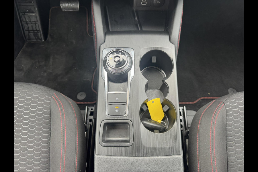 Ford Kuga 2.5 PHEV ST-Line 243pk | Nieuw Model | Orig. NL auto | Wegklapbare trekhaak | Winter Pack | 2.100kg trekgewicht | Achteruitrijcamera