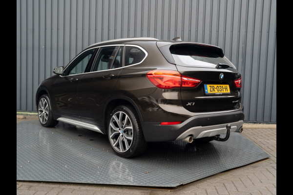 BMW X1 sDrive20i High Executive | Trekhaak afnb. | Panodak | Head Up | Camera | Elk. A-klep | Leder | Prijs Rijklaar!!