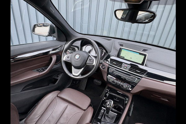 BMW X1 sDrive20i High Executive | Trekhaak afnb. | Panodak | Head Up | Camera | Elk. A-klep | Leder | Prijs Rijklaar!!