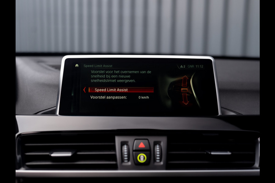 BMW X1 sDrive20i High Executive | Trekhaak afnb. | Panodak | Head Up | Camera | Elk. A-klep | Leder | Prijs Rijklaar!!