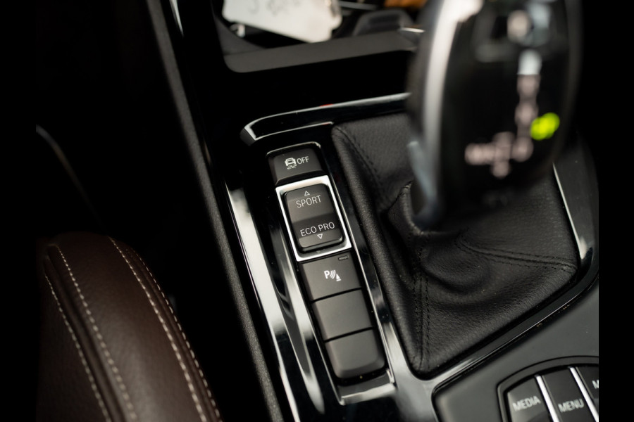 BMW X1 sDrive20i High Executive | Trekhaak afnb. | Panodak | Head Up | Camera | Elk. A-klep | Leder | Prijs Rijklaar!!