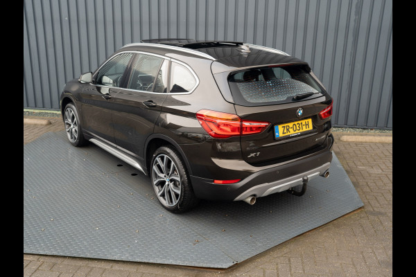 BMW X1 sDrive20i High Executive | Trekhaak afnb. | Panodak | Head Up | Camera | Elk. A-klep | Leder | Prijs Rijklaar!!