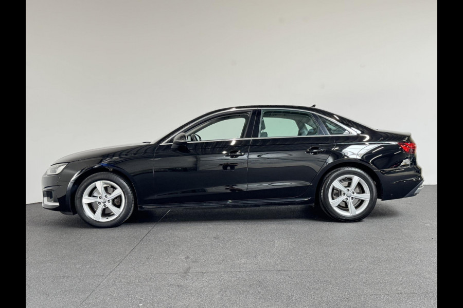 Audi A4 Limousine 35 TFSI Launch edition Business Automaat Navigatie Climate Control Trekhaak
