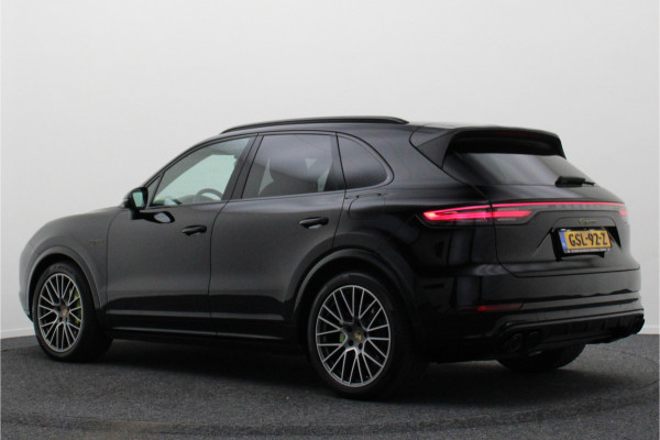 Porsche Cayenne 3.0 E-Hybrid Platinum Edition Sport Chrono Plus, Panoramadak, Luchtvering, Trekhaak, BOSE, 21"