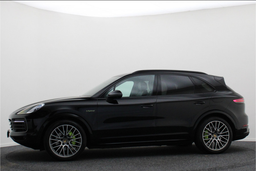 Porsche Cayenne 3.0 E-Hybrid Platinum Edition Sport Chrono Plus, Panoramadak, Luchtvering, Trekhaak, BOSE, 21"