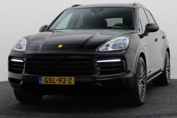 Porsche Cayenne 3.0 E-Hybrid Platinum Edition Sport Chrono Plus, Panoramadak, Luchtvering, Trekhaak, BOSE, 21"