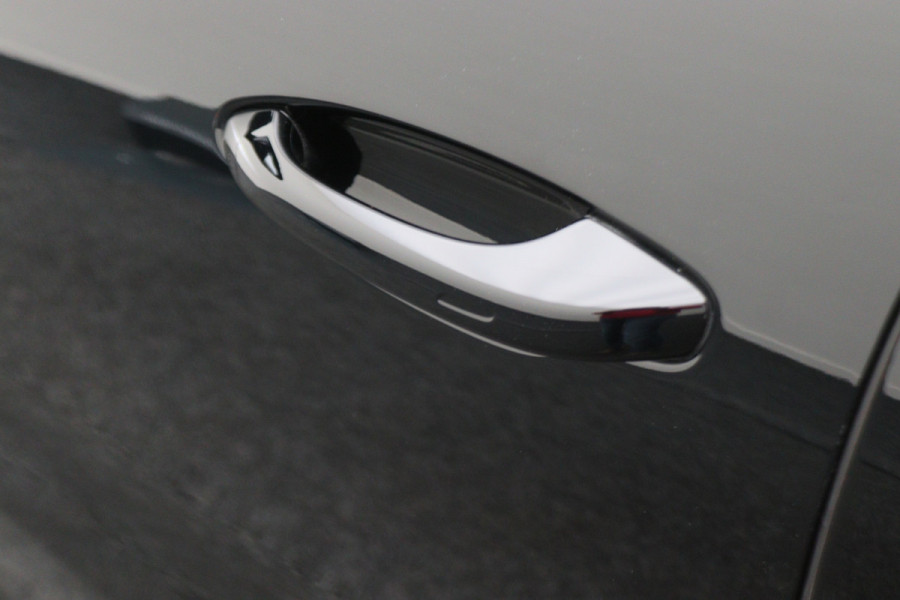 Porsche Cayenne 3.0 E-Hybrid Platinum Edition Sport Chrono Plus, Panoramadak, Luchtvering, Trekhaak, BOSE, 21"