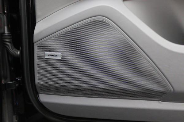 Porsche Cayenne 3.0 E-Hybrid Platinum Edition Sport Chrono Plus, Panoramadak, Luchtvering, Trekhaak, BOSE, 21"