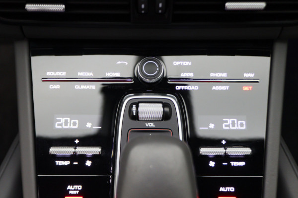 Porsche Cayenne 3.0 E-Hybrid Platinum Edition Sport Chrono Plus, Panoramadak, Luchtvering, Trekhaak, BOSE, 21"