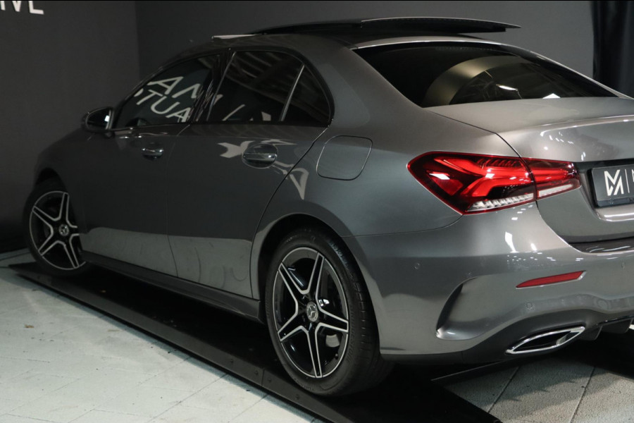 Mercedes-Benz A-Klasse A250 AMG / PANO / KEYLESS / ACC / CAMERA / DODEHOEK