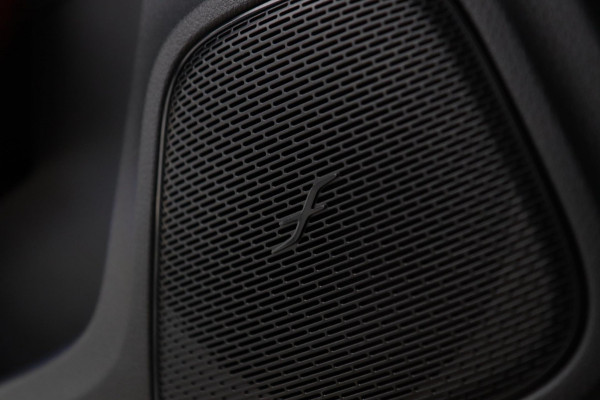 Mercedes-Benz A-Klasse A250 AMG / PANO / KEYLESS / ACC / CAMERA / DODEHOEK