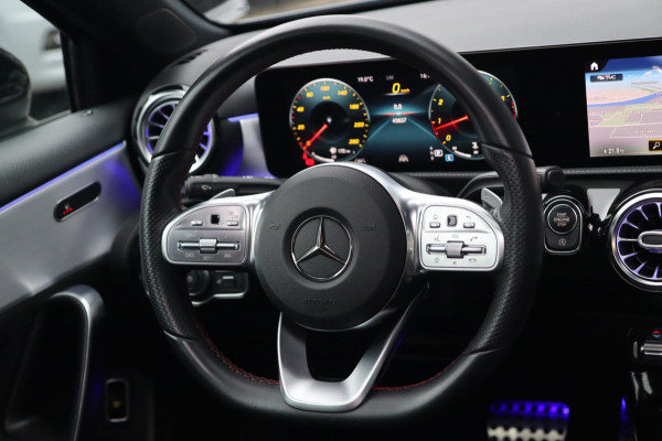 Mercedes-Benz A-Klasse A250 AMG / PANO / KEYLESS / ACC / CAMERA / DODEHOEK