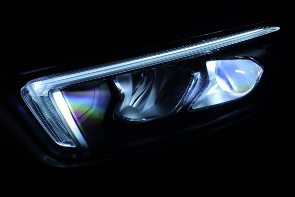 Mercedes-Benz A-Klasse A250 AMG / PANO / KEYLESS / ACC / CAMERA / DODEHOEK