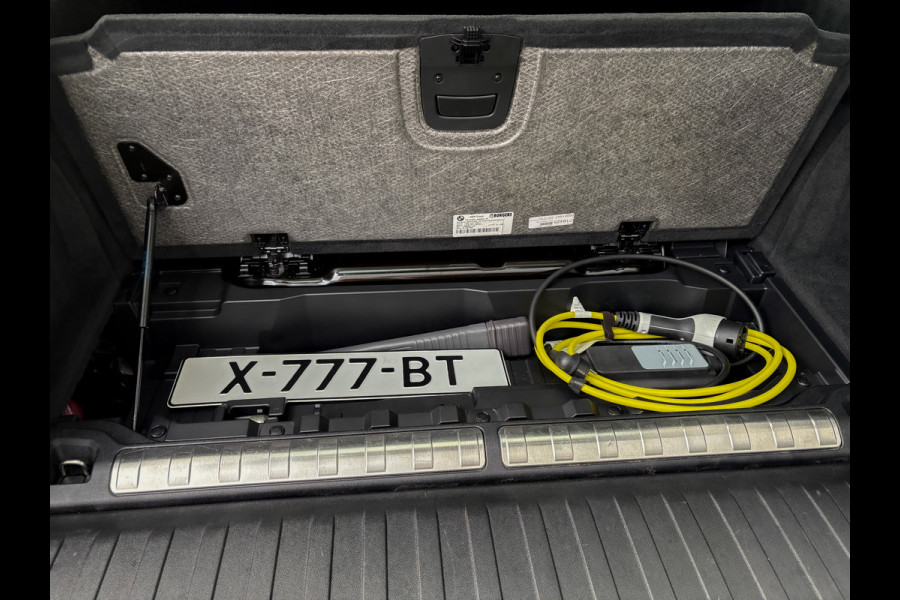 BMW X5 xDrive45e High Executive | M-Sport | Pano | Trekhaak | 360 Camera | Head Up | Luchtvering | Prijs Rijklaar!!