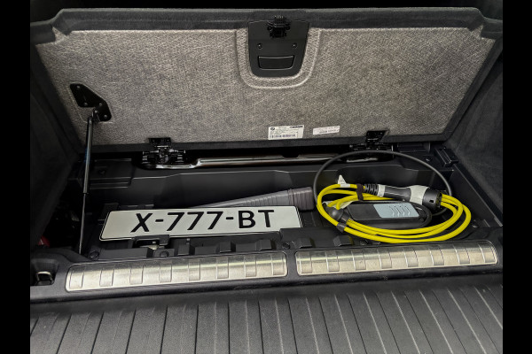 BMW X5 xDrive45e High Executive | M-Sport | Pano | Trekhaak | 360 Camera | Head Up | Luchtvering | Prijs Rijklaar!!