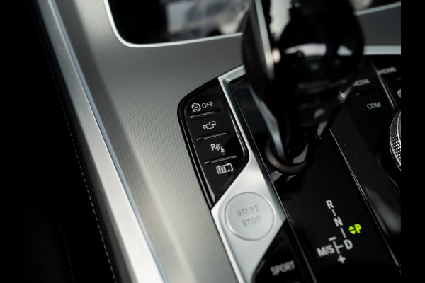 BMW X5 xDrive45e High Executive | M-Sport | Pano | Trekhaak | 360 Camera | Head Up | Luchtvering | Prijs Rijklaar!!