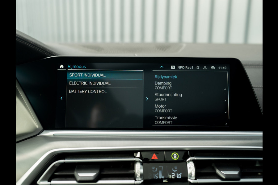 BMW X5 xDrive45e High Executive | M-Sport | Pano | Trekhaak | 360 Camera | Head Up | Luchtvering | Prijs Rijklaar!!