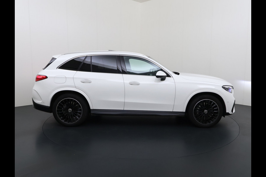 Mercedes-Benz GLC GLC 300 e 4M AMG Line | Achterasbesturing Luchtvering Trekhaak Burmester Distronic