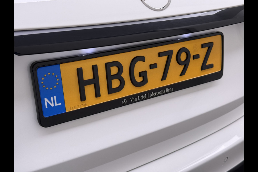 Mercedes-Benz GLC GLC 300 e 4M AMG Line | Achterasbesturing Luchtvering Trekhaak Burmester Distronic