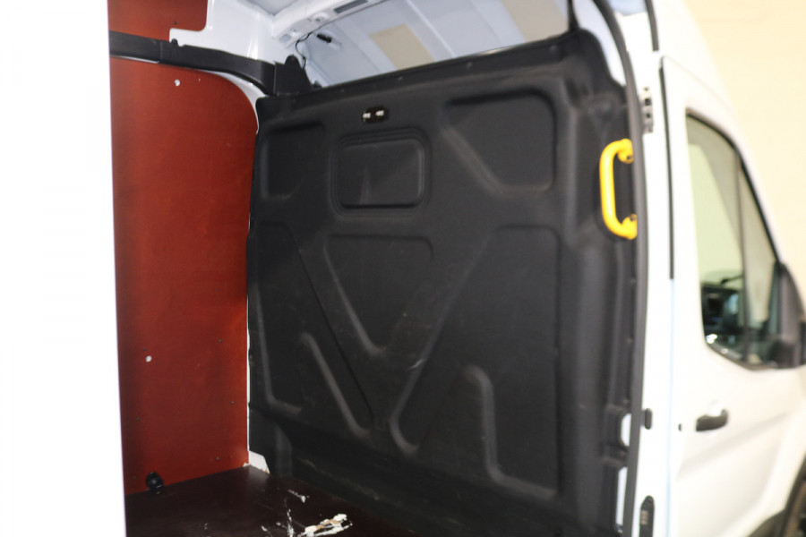 Ford Transit 2.0 TDCI 130pk L4 H3 Trend Airco 270Gr Achterdeuren