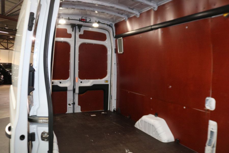 Ford Transit 2.0 TDCI 130pk L4 H3 Trend Airco 270Gr Achterdeuren